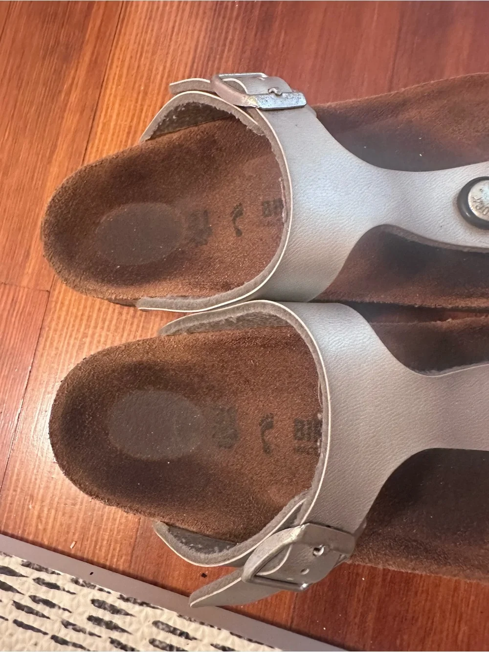 Birkenstock gizeh Silver Metallic Kids' Toe-Post Sandals kid size EU 31